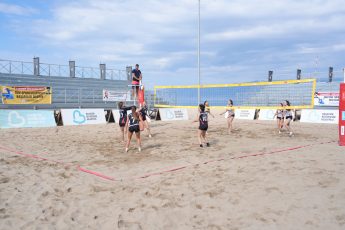 8-345x230 BURHANİYE’DE GELENEKSEL ÖREN ATATÜRK KUPASI PLAJ VOLEYBOLU TURNUVASI BAŞLADI