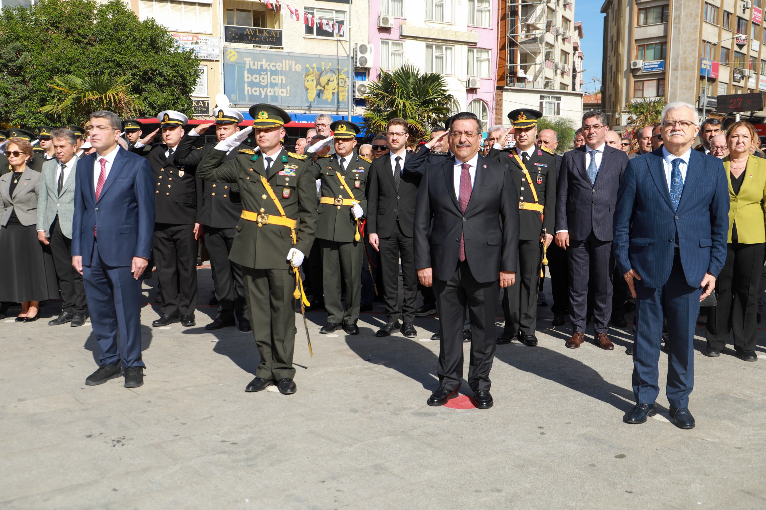 8-4 29 EKİM CUMHURİYET BAYRAMI ÇELENK TÖRENİ YAPILDI