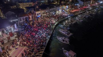 Ayvalık’ta Cumhuriyet’in 102. Yılı Coşkusu!