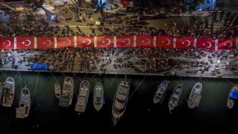 Ayvalikta-Cumhuriyetin-102.-Yili-Coskusu-5-345x194 Ayvalık’ta Cumhuriyet’in 102. Yılı Coşkusu!