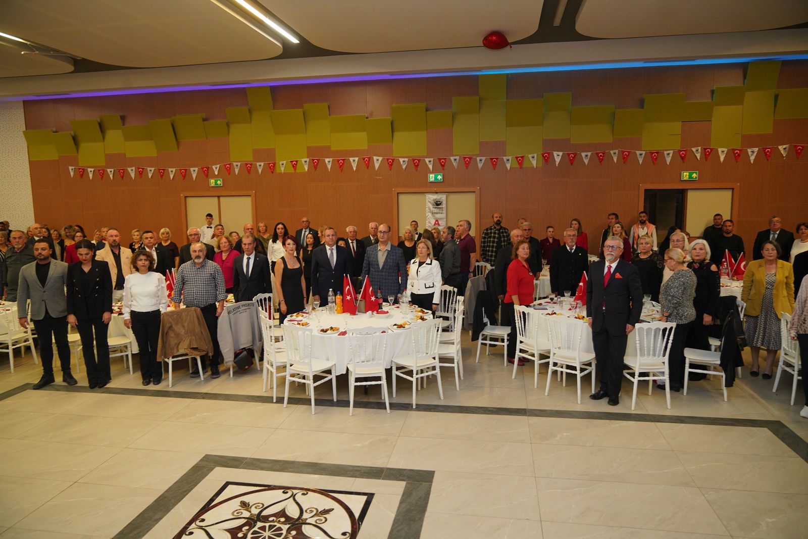 Cumhuriyetin-102.-yili-kapsaminda-Ayvalik-Ataturkcu-Dusunce-Derneginin-ev-sahipliginde-duzenlenen-bulusma-3 Cumhuriyet'in 102. yılı kapsamında, Ayvalık Atatürkçü Düşünce Derneği'nin ev sahipliğinde düzenlenen buluşma