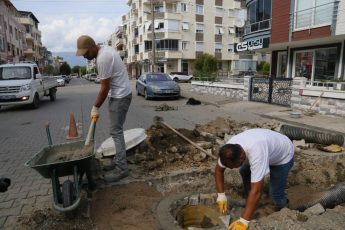 Edremit-4-345x230 Edremit Belediyesi’nde altyapı çalışmaları devam ediyor