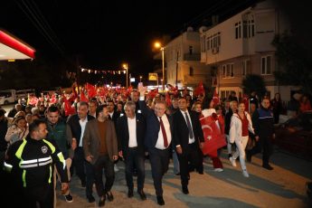 IMG_3170-345x230  Cumhuriyet’in 102. Yıldönümü Edremit’te coşkuyla kutlandı