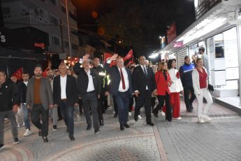 IMG_3174-345x230  Cumhuriyet’in 102. Yıldönümü Edremit’te coşkuyla kutlandı