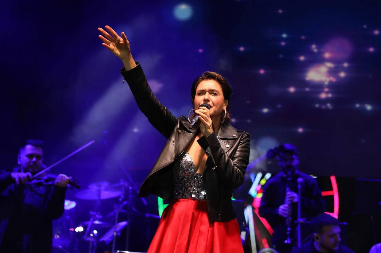 IMG_3184  Cumhuriyet’in 102. Yıldönümü Edremit’te coşkuyla kutlandı