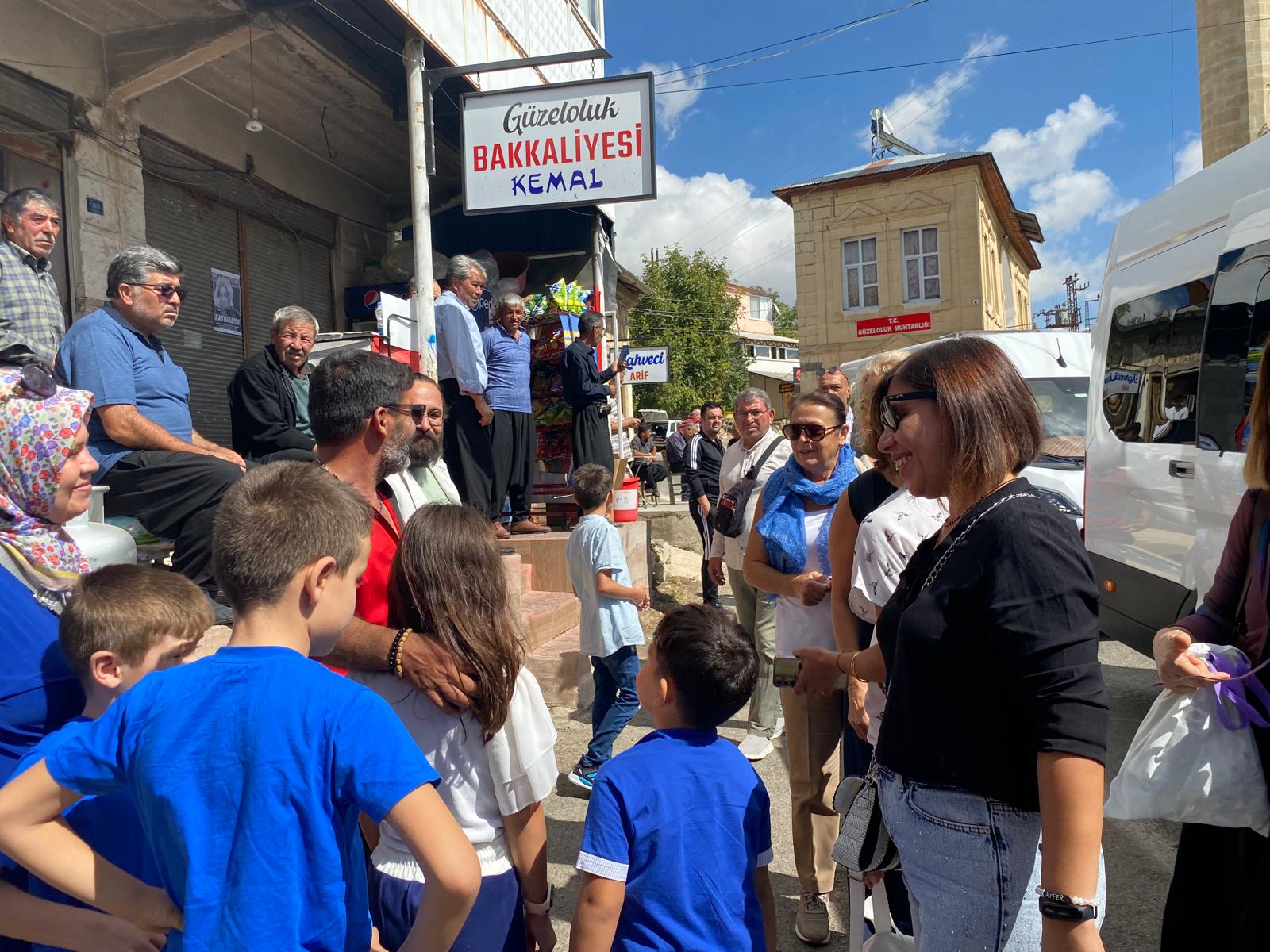 LIMON-CICEKLERI-34 ZİYARETÇİLER FİLM TADINDA BİR GÜN YAŞADI