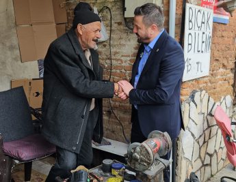 WhatsApp-Image-2025-10-22-at-08.28.00-13-345x267 “AK Parti İl Başkanı Mehmet Aydemir Edremit’i de gönülleri de fethetti”