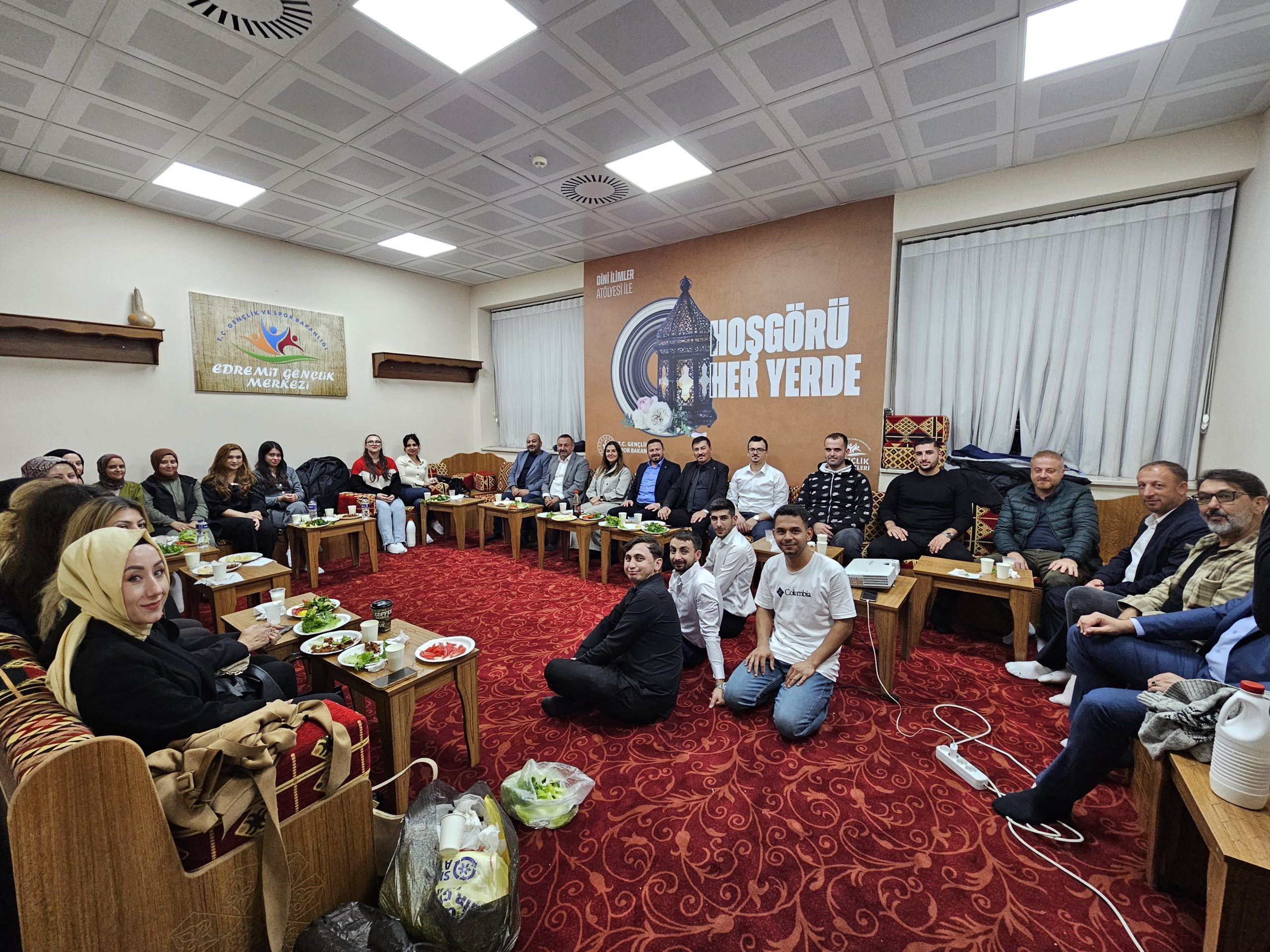 WhatsApp-Image-2025-10-22-at-08.28.00-3-scaled “AK Parti İl Başkanı Mehmet Aydemir Edremit’i de gönülleri de fethetti”