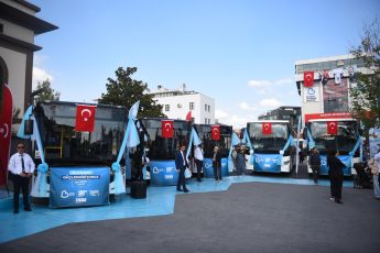 akin_yollari_degil_gonulleri_de_birbirine_bagladik_9-345x230 13 YENİ ARAÇ HİZMETTE