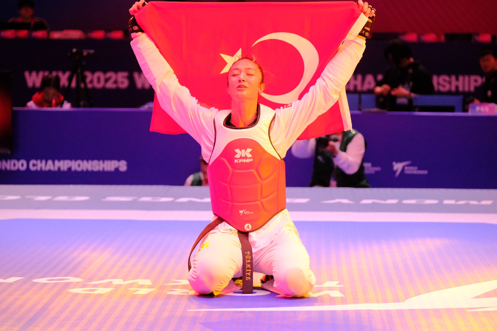 balikesirin_gururu_nafia_kus_aydin_2._kez_dunya_sampiyonu_6 BALIKESİR BÜYÜKŞEHİR BELEDİYESPOR’UN YILDIZI NAFİA KUŞ AYDIN YENİDEN ZİRVEDE