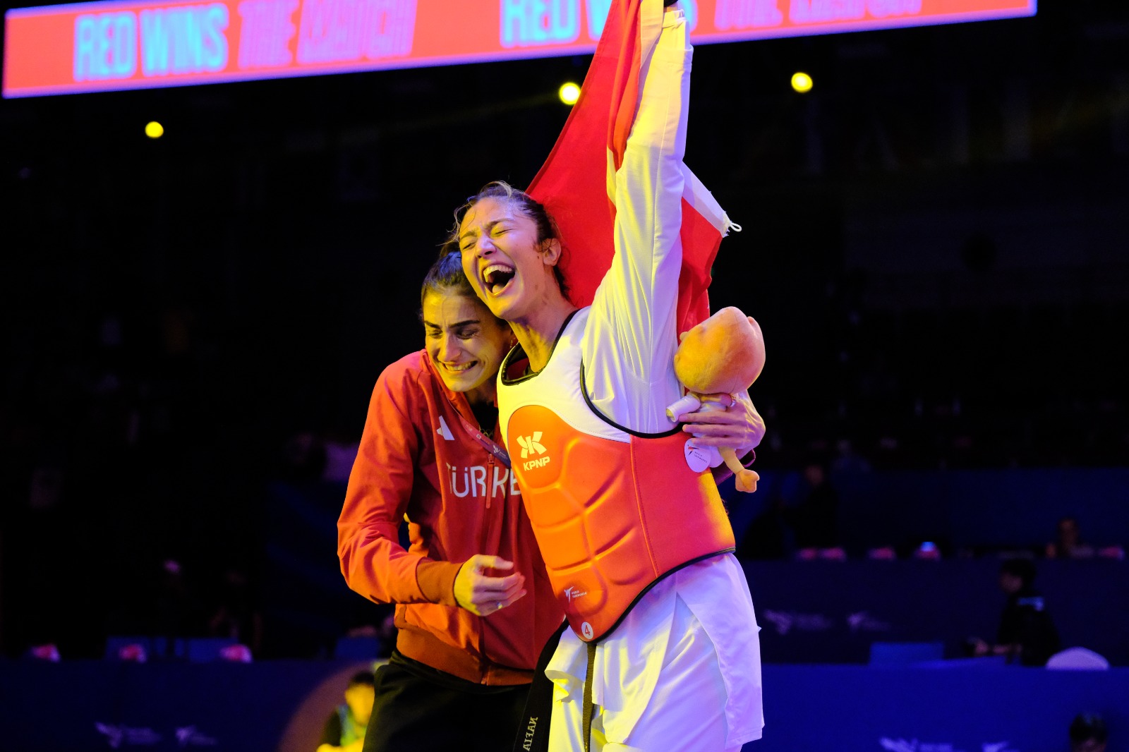 balikesirin_gururu_nafia_kus_aydin_2._kez_dunya_sampiyonu_7 BALIKESİR BÜYÜKŞEHİR BELEDİYESPOR’UN YILDIZI NAFİA KUŞ AYDIN YENİDEN ZİRVEDE