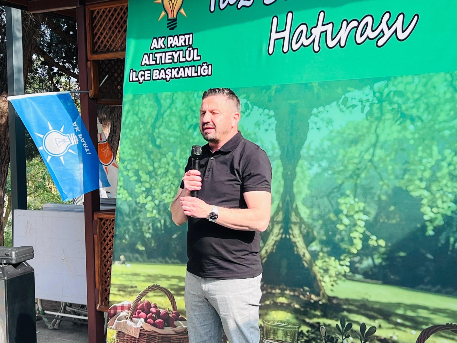 AK PARTİ ALTIEYLÜL’DEN YAZA VEDA PİKNİĞİ