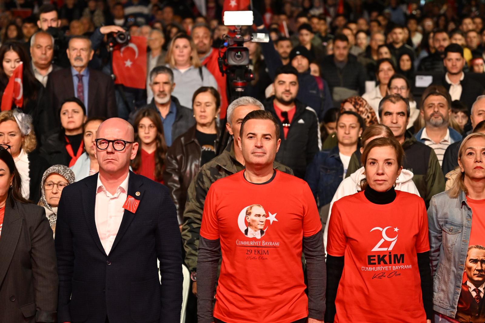 kuvayimilliyenin_sehrinde_cumhuriyet_coskusu__1 KUVAYI MİLLİYE’NİN ŞEHRİNDE CUMHURİYET COŞKUSU  AKIN, “CUMHURİYET KİMSESİZLERİN KİMSESİDİR”