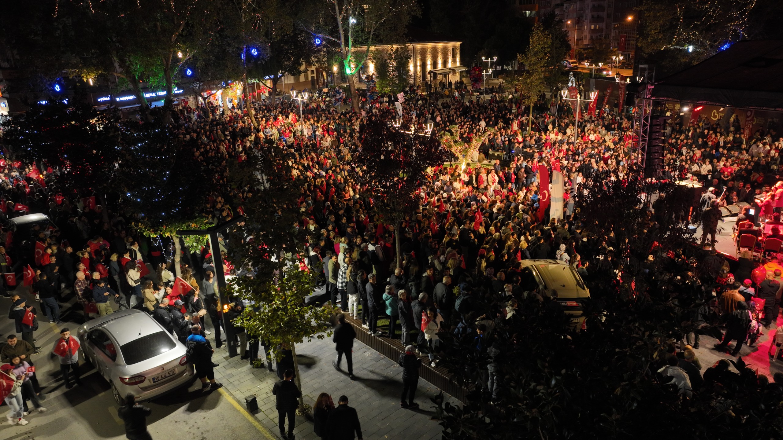 kuvayimilliyenin_sehrinde_cumhuriyet_coskusu__10 KUVAYI MİLLİYE’NİN ŞEHRİNDE CUMHURİYET COŞKUSU  AKIN, “CUMHURİYET KİMSESİZLERİN KİMSESİDİR”