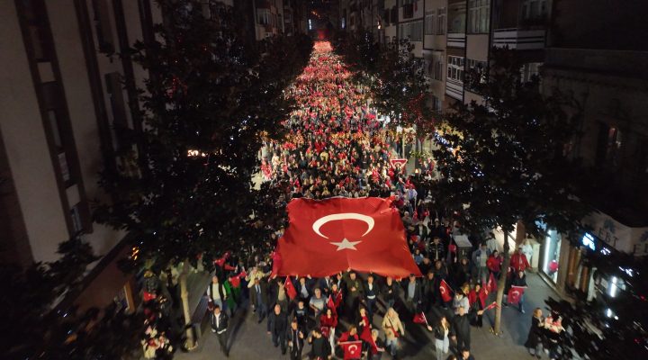 KUVAYI MİLLİYE’NİN ŞEHRİNDE CUMHURİYET COŞKUSU  AKIN, “CUMHURİYET KİMSESİZLERİN KİMSESİDİR”