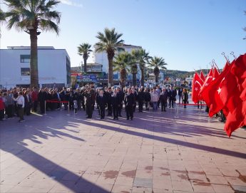 05-345x271 AYVALIK’TA ÖĞRETMENLER GÜNÜ COŞKUYLA KUTLANDI