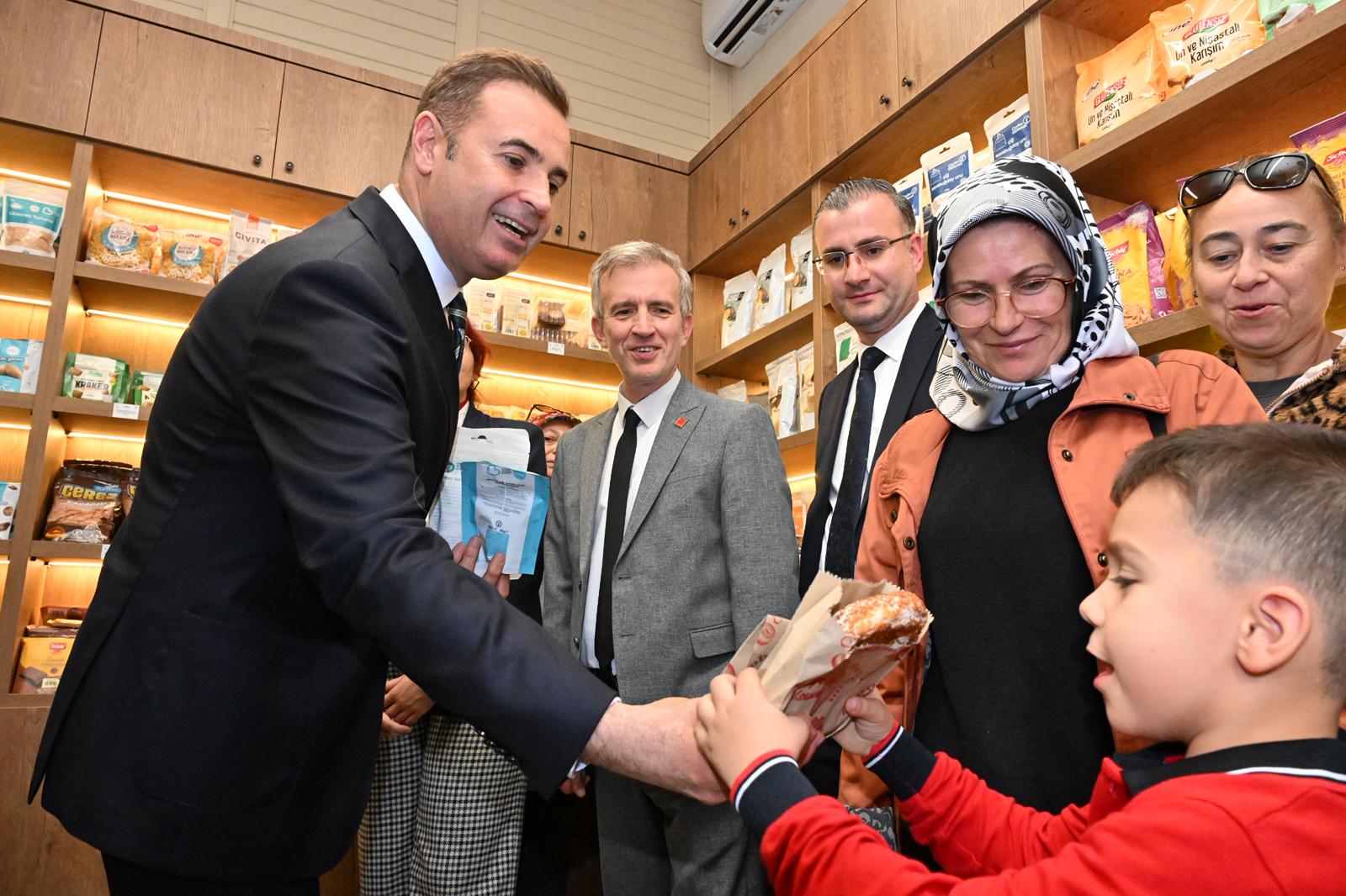 1-3 Akın’dan gönüllere dokunan iki açılış