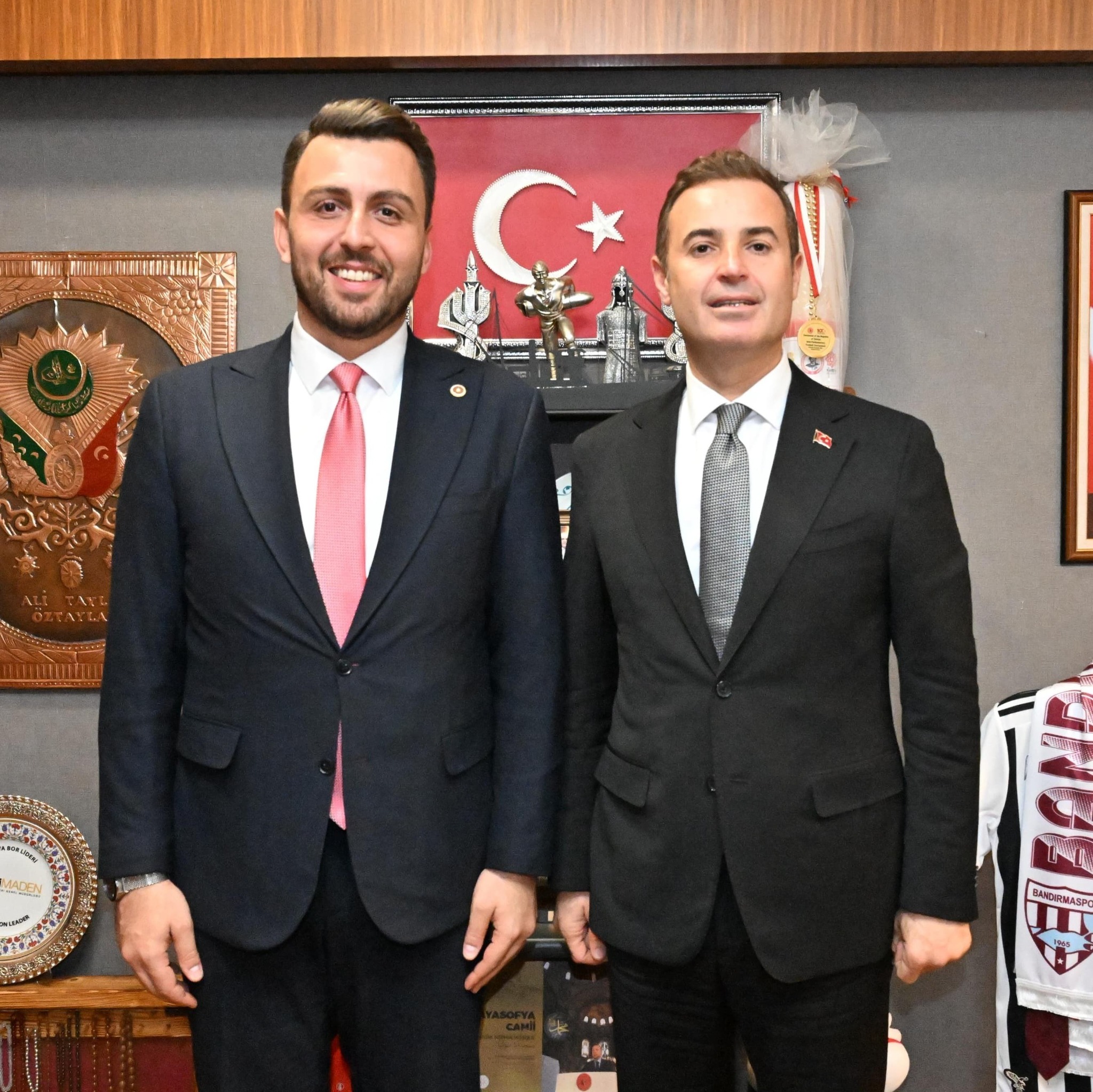 14 AHMET AKIN KUVAYIMİLLİYE RUHUNU ANKARA’YA TAŞIDI: “ŞEHRİMİZİN MENFAATİ HER ŞEYİN ÜZERİNDEDİR.”