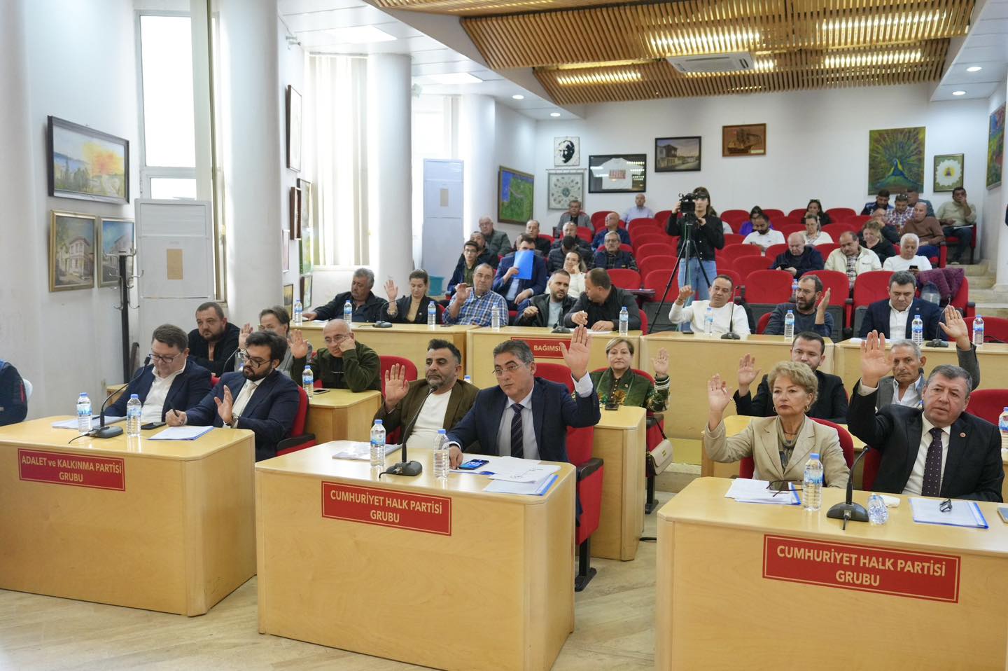 5 BURHANİYE BELEDİYESİ’NİN 2026 BÜTÇESİ 2 MİLYAR 400 MİLYON TL OLDU