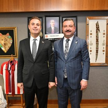 7-345x345 AHMET AKIN KUVAYIMİLLİYE RUHUNU ANKARA’YA TAŞIDI: “ŞEHRİMİZİN MENFAATİ HER ŞEYİN ÜZERİNDEDİR.”