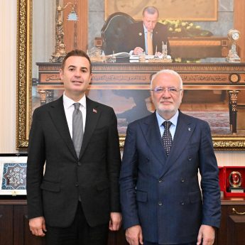 9-345x345 AHMET AKIN KUVAYIMİLLİYE RUHUNU ANKARA’YA TAŞIDI: “ŞEHRİMİZİN MENFAATİ HER ŞEYİN ÜZERİNDEDİR.”
