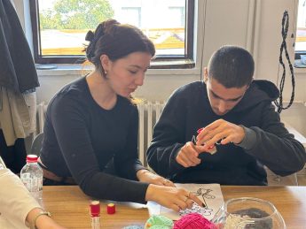 buyuksehir_ozel_gereksinimli_bireyleri_sanat_catisi_altinda_bulusturuyor_10-345x259 BÜYÜKŞEHİR ÖZEL GEREKSİNİMLİ BİREYLERİ SANAT ÇATISI ALTINDA BULUŞTURUYOR