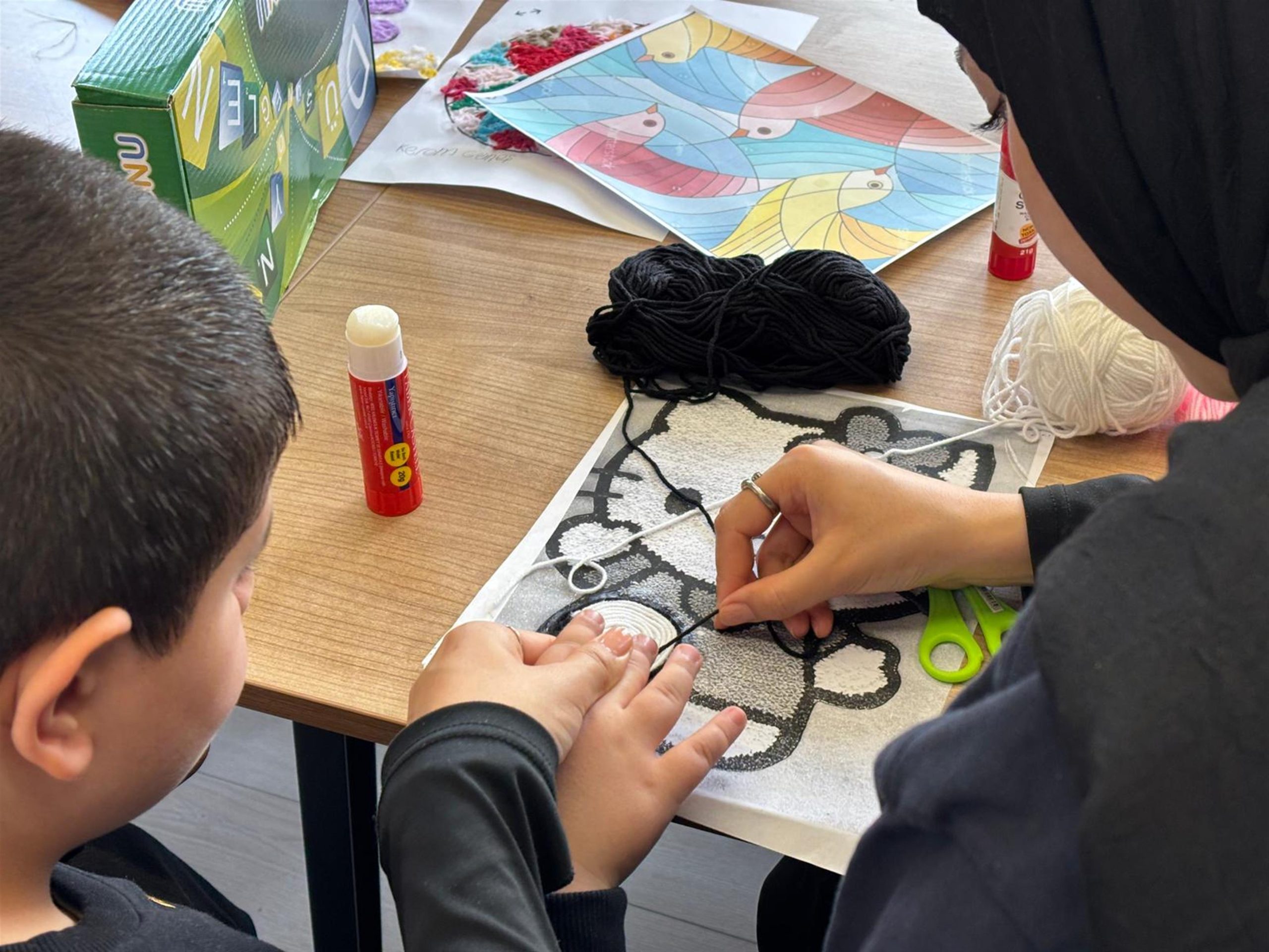 buyuksehir_ozel_gereksinimli_bireyleri_sanat_catisi_altinda_bulusturuyor_6-scaled BÜYÜKŞEHİR ÖZEL GEREKSİNİMLİ BİREYLERİ SANAT ÇATISI ALTINDA BULUŞTURUYOR