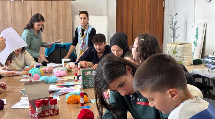 BÜYÜKŞEHİR ÖZEL GEREKSİNİMLİ BİREYLERİ SANAT ÇATISI ALTINDA BULUŞTURUYOR