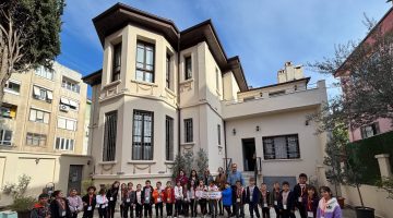 Edremit Belediyesi Atatürk Kültür Evi’ne ziyaretçi akını