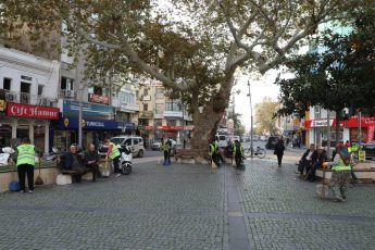 photo_2025-11-25_10-45-44-345x230 Edremit’te temizlikte 7/24 kesintisiz hizmet