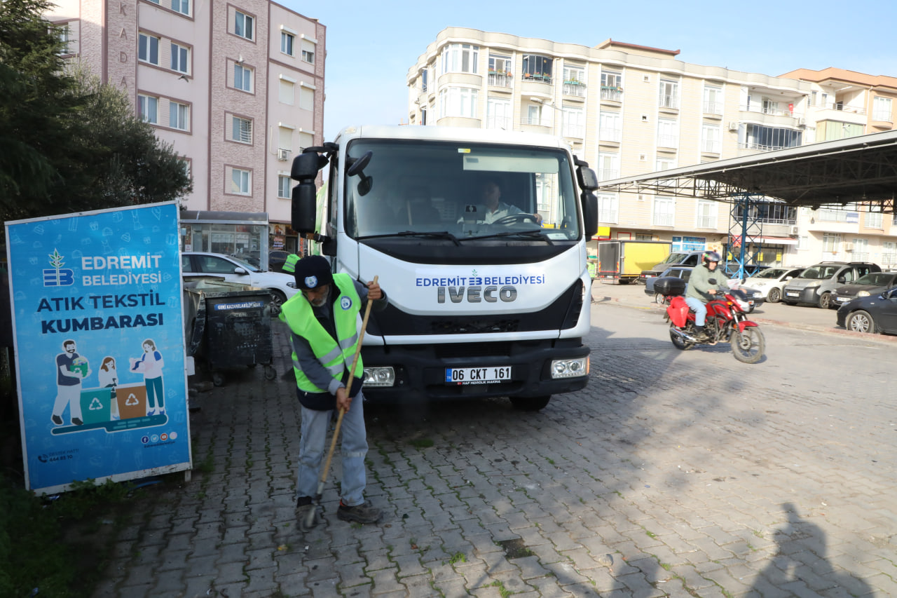 photo_2025-11-25_10-45-49 Edremit’te temizlikte 7/24 kesintisiz hizmet