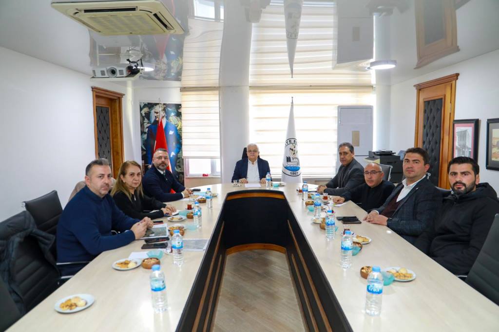 BURHANİYE’DE ÖNEMLİ TOPLANTI