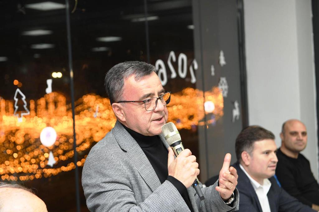 1-6-1 Altıeylül Spor Okulları Buluştu | Başkan Hakan Şehirli’ye Doğum Günü Sürprizi