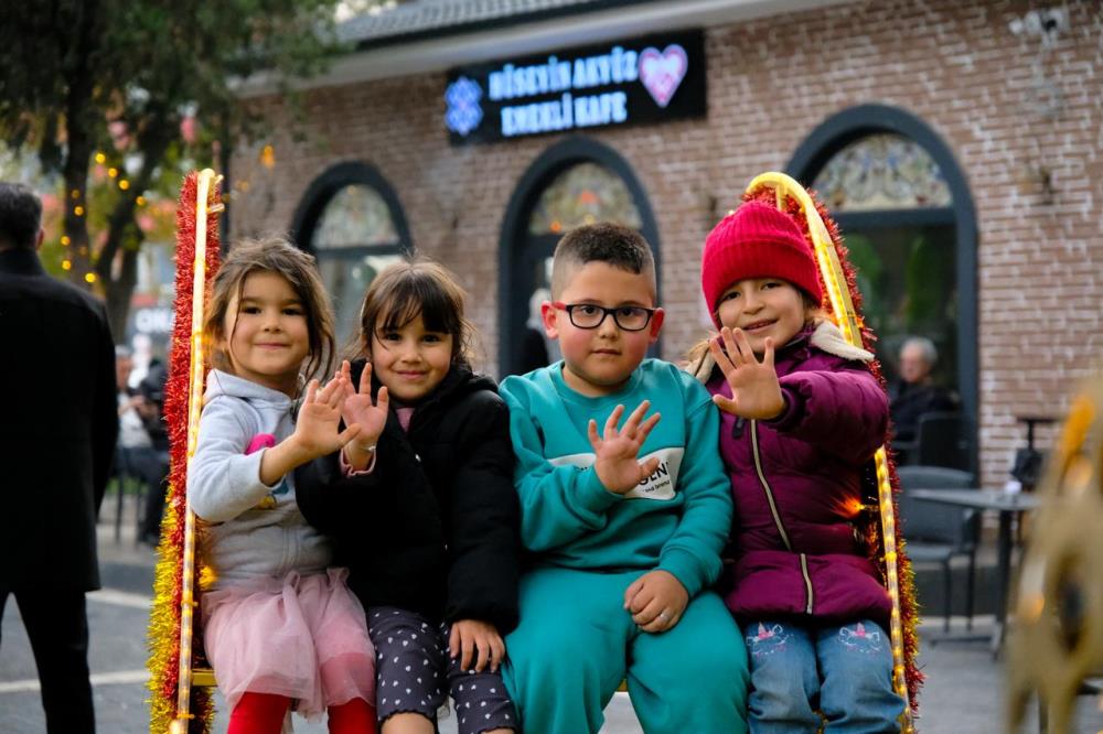 1-8 BAŞKAN ŞEHİRLİ EMEKLİ KAFE’DE VATANDAŞLARLA BULUŞTU