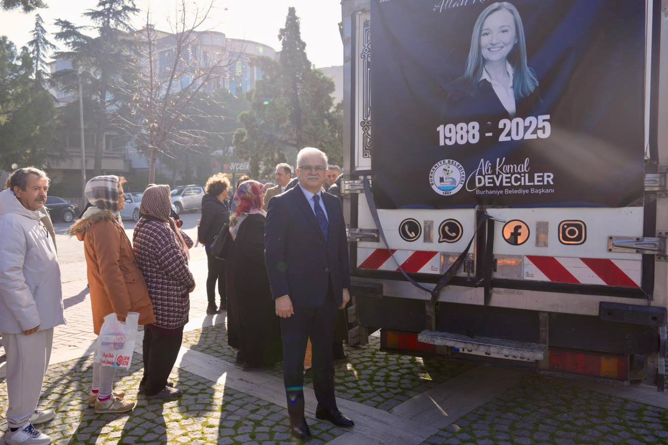 3-1 BURHANİYE BELEDİYESİ’NDEN GÜLŞAH DURBAY ANISINA LOKMA HAYRI