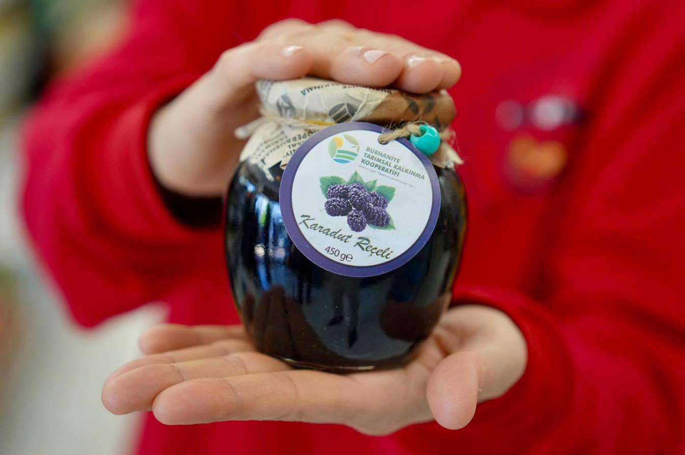 3 BURHANİYE BELEDİYESİ’NDEN YEREL ÜRETİME TAM DESTEK