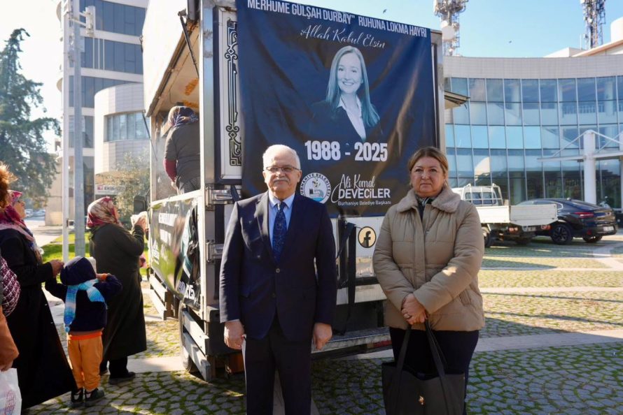 4-1-890x594 BURHANİYE BELEDİYESİ’NDEN GÜLŞAH DURBAY ANISINA LOKMA HAYRI