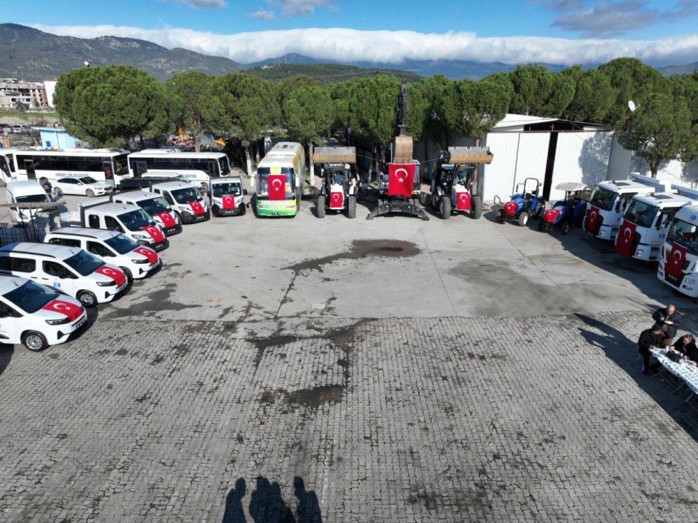 EDREMIT-BELEDIYESI-ARAC-FILOSUNU-GUCLENDIRIYOR-11 EDREMİT BELEDİYESİ ARAÇ FİLOSUNU GÜÇLENDİRİYOR