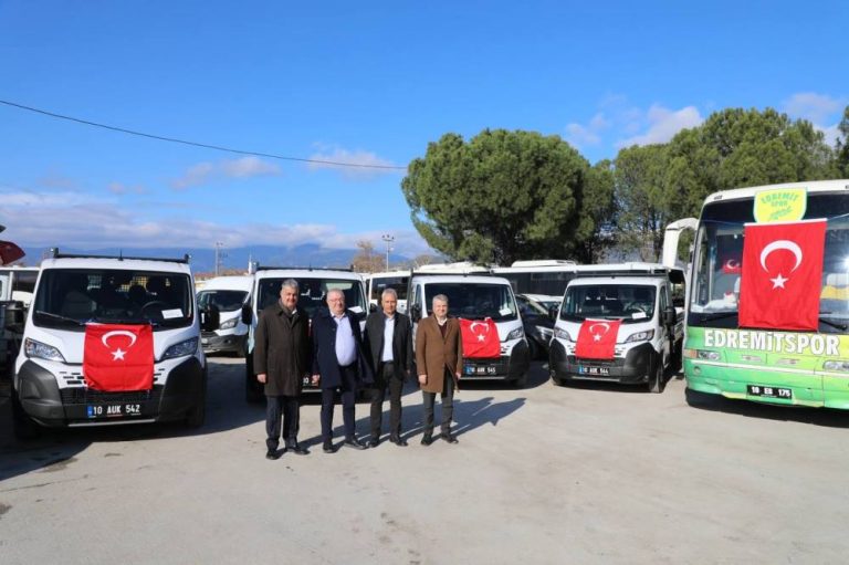 EDREMİT BELEDİYESİ ARAÇ FİLOSUNU GÜÇLENDİRİYOR (2)