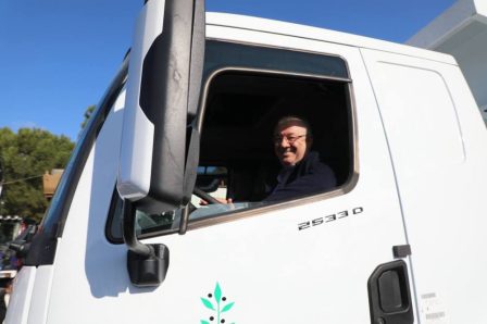 EDREMIT-BELEDIYESI-ARAC-FILOSUNU-GUCLENDIRIYOR-9-448x298 EDREMİT BELEDİYESİ ARAÇ FİLOSUNU GÜÇLENDİRİYOR