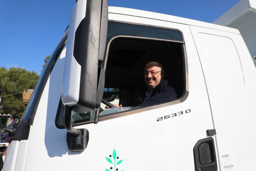 EDREMIT-BELEDIYESI-ARAC-FILOSUNU-GUCLENDIRIYOR-9 EDREMİT BELEDİYESİ ARAÇ FİLOSUNU GÜÇLENDİRİYOR