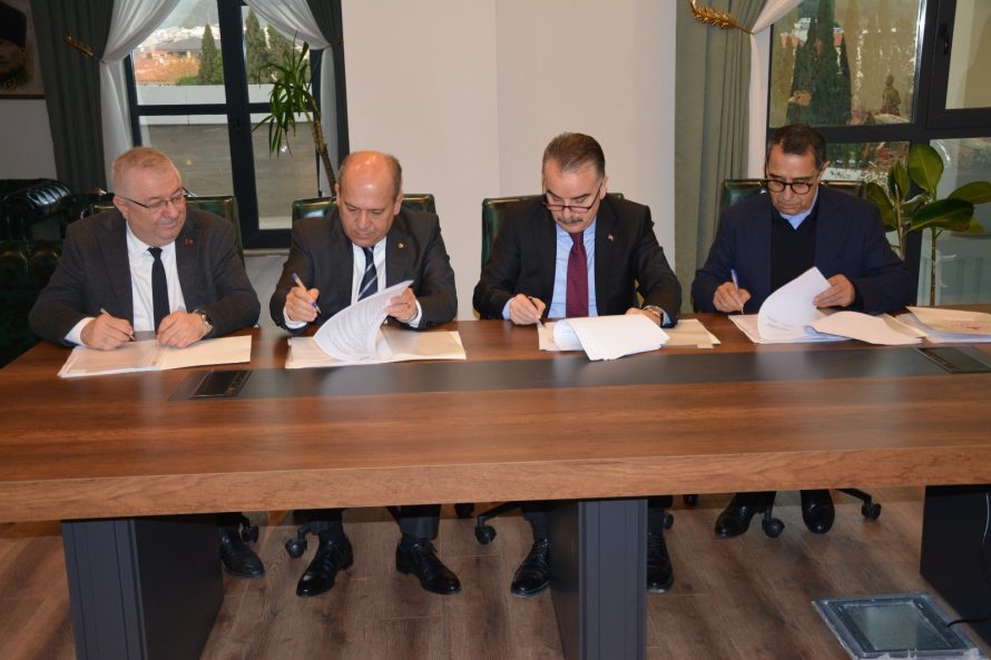 EDREMIT-TARIMA-DAYALI-OTB-7-890x593 EDREMİT TARIMA DAYALI OTB’DE DEV ADIM