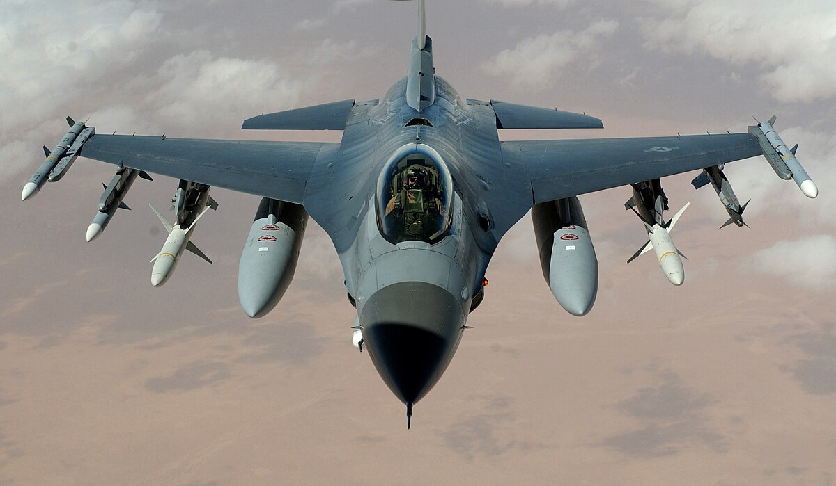 F-16_Fighting_Falcon Savaş Uçakları Fotografları