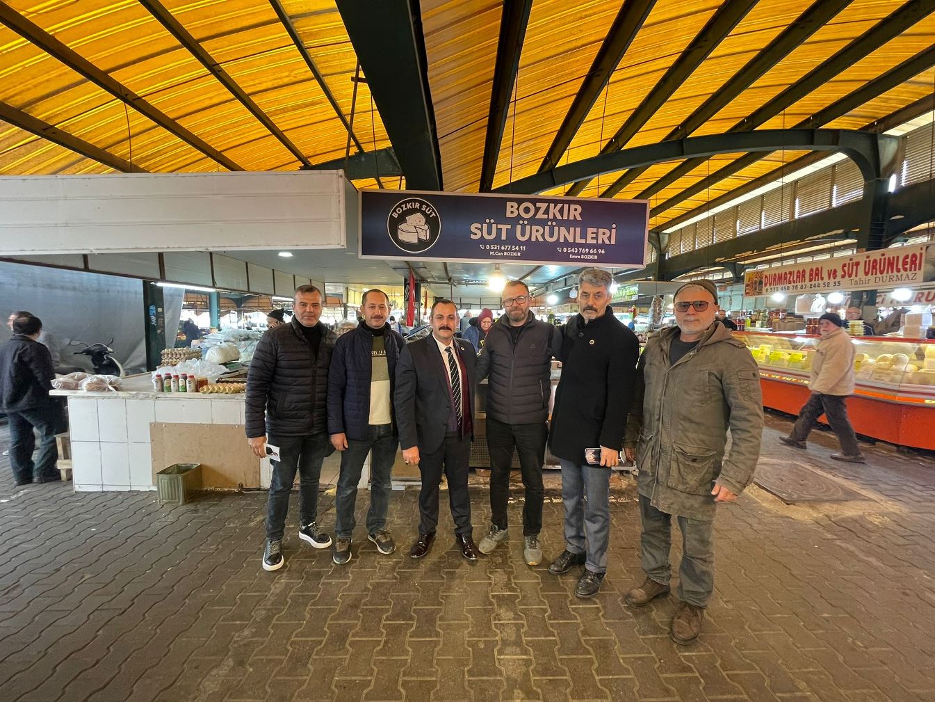 WhatsApp-Image-2025-12-21-at-17.12.29-1 Anahtar Parti Karesi’de halkla iç içe, esnafın yanında