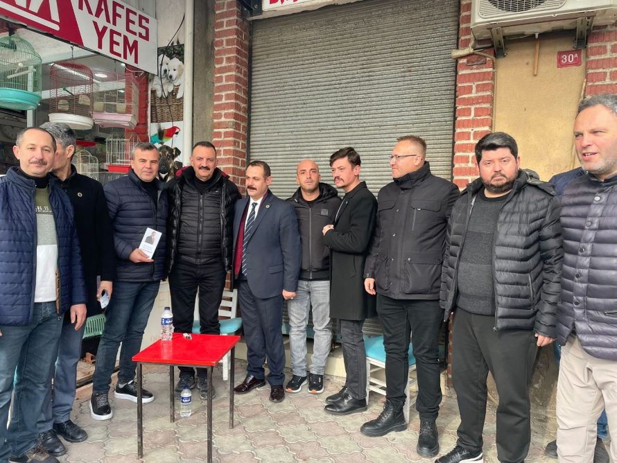 WhatsApp-Image-2025-12-21-at-17.14.33-2-890x668 Anahtar Parti Karesi’de halkla iç içe, esnafın yanında