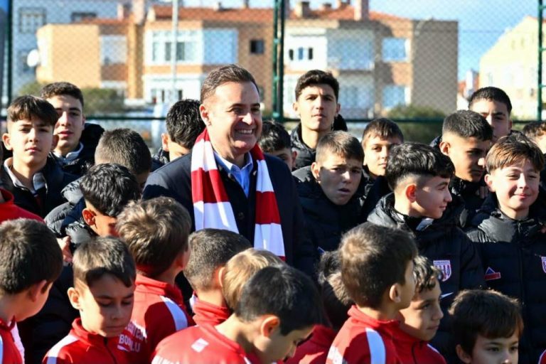 Ayvalikta anlamli acilis