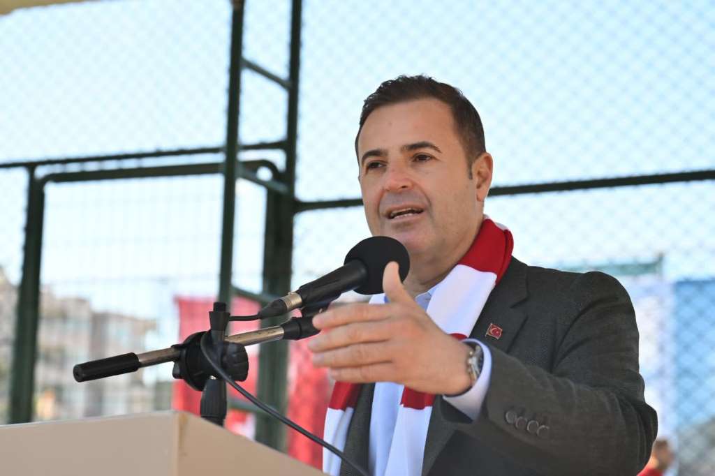 ayvalikta_anlamli_acilis__6 Ayvalık’ta anlamlı açılış Murat Ustalı'ya Vefa