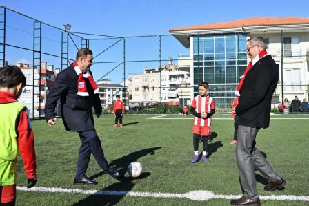 ayvalikta_anlamli_acilis__7-448x298 Ayvalık’ta anlamlı açılış Murat Ustalı'ya Vefa