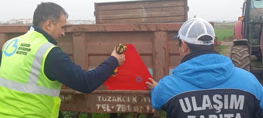 Buyuksehirden gonende reflektor destegi