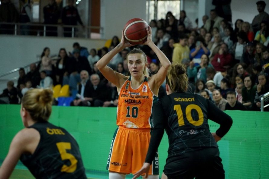 photo_2025-12-22_14-19-12-890x594 Gürespor evinde kazandı, liderliğini sürdürdü